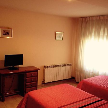 Hostal Nicolás Medinaceli Habitación foto