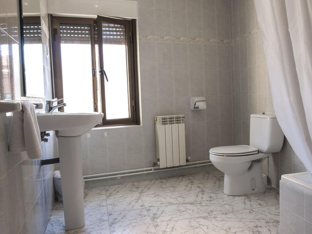 Hostal Nicolás Medinaceli Habitación foto